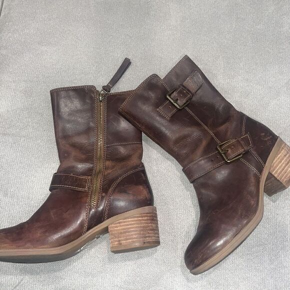 Clarks distressed leather calf length boots - Picture 1 of 5